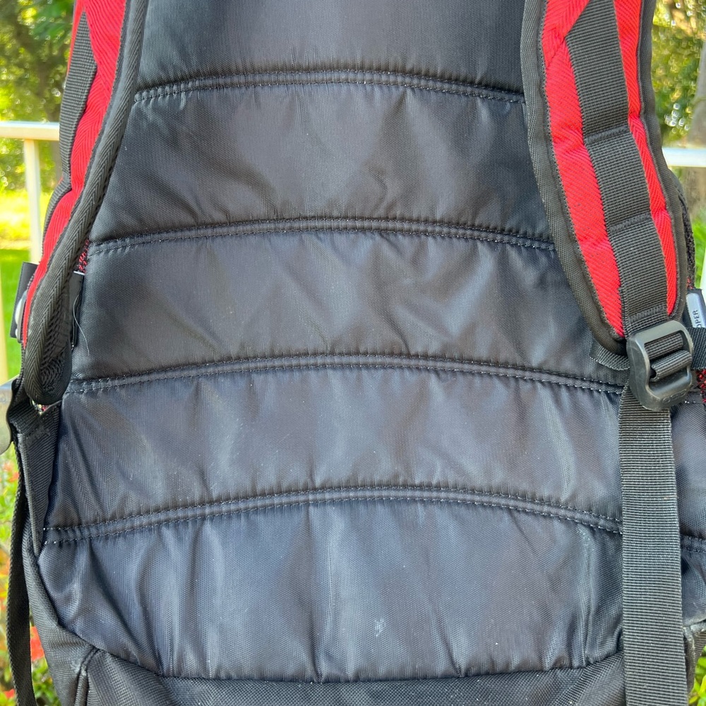 Shore Thing red/black tech backpack - Picture 10 of 13